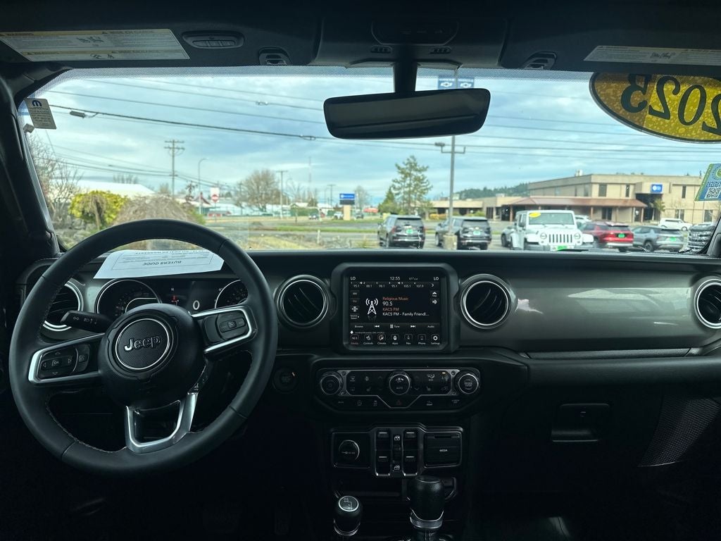 2023 Jeep Wrangler 4-Door Sahara 4x4