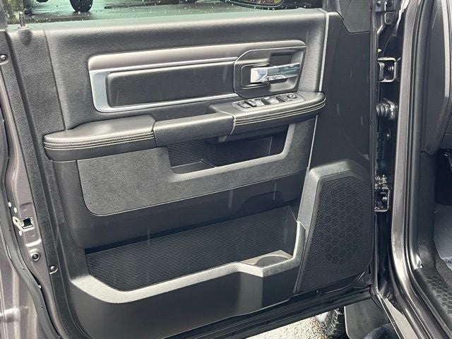 2022 RAM 1500 Classic Warlock Quad Cab 4x4 6'4' Box