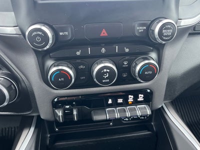 2022 RAM 1500 Big Horn Crew Cab 4x4 5'7' Box