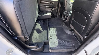 2023 RAM 1500 Laramie Crew Cab 4x4 5'7' Box