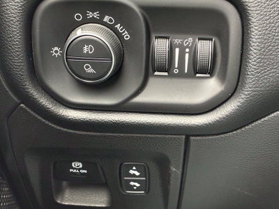 2021 RAM 1500 Laramie Crew Cab 4x4 5'7' Box