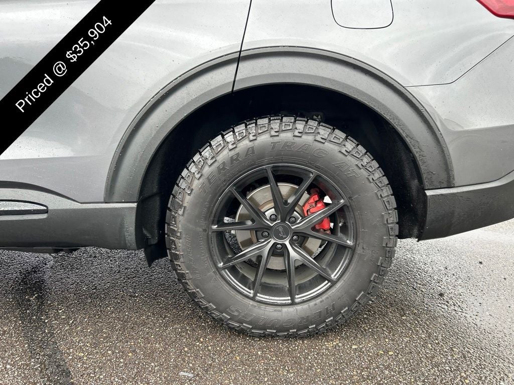 2022 Ford Explorer ST