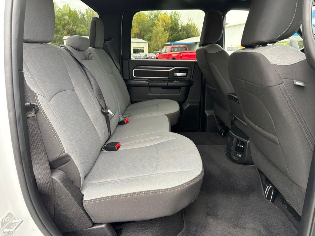 2024 RAM 3500 Big Horn Crew Cab 4x4 8' Box