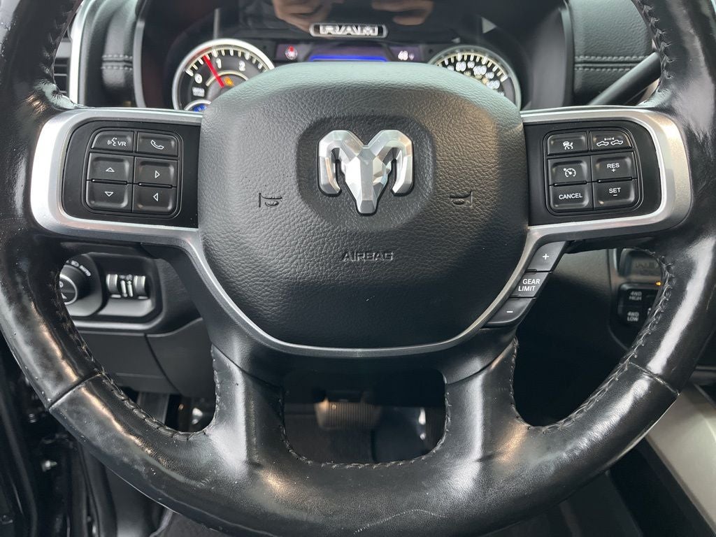 2019 RAM 2500 Laramie Crew Cab 4x4 6'4' Box