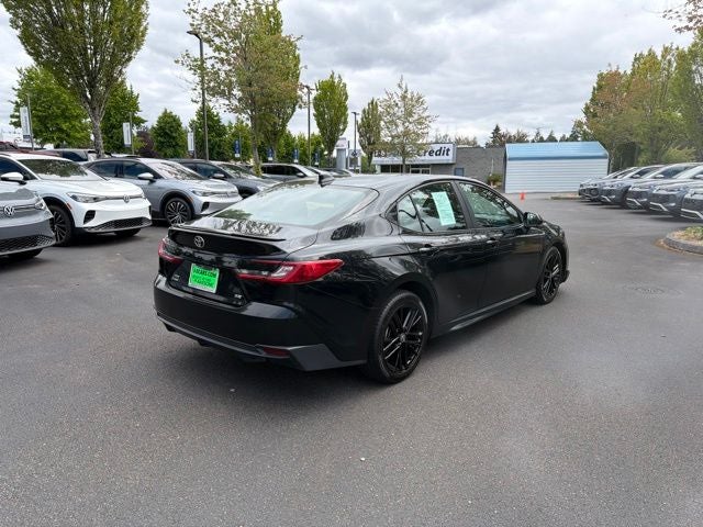 2025 Toyota Camry SE