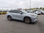 2023 Toyota Highlander Hybrid Hybrid XLE Bronze
