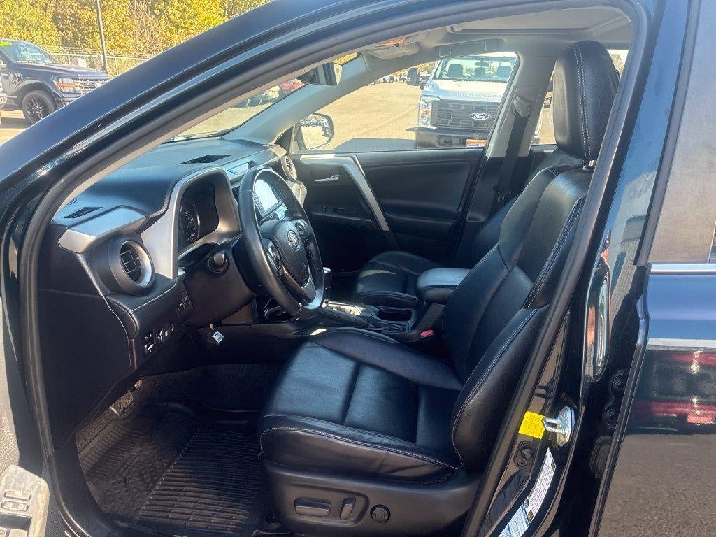2017 Toyota RAV4 Platinum