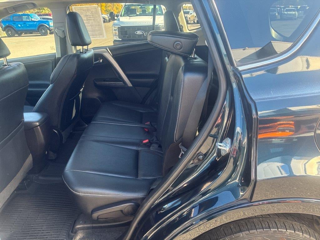 2017 Toyota RAV4 Platinum