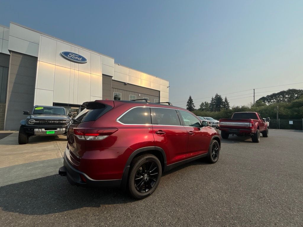 2019 Toyota Highlander SE
