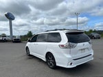 2017 Toyota Sienna SE 8 Passenger
