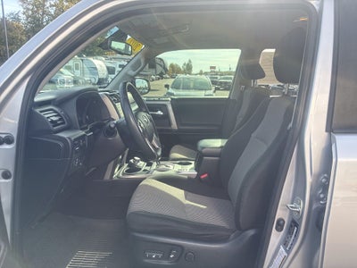 2022 Toyota 4Runner SR5